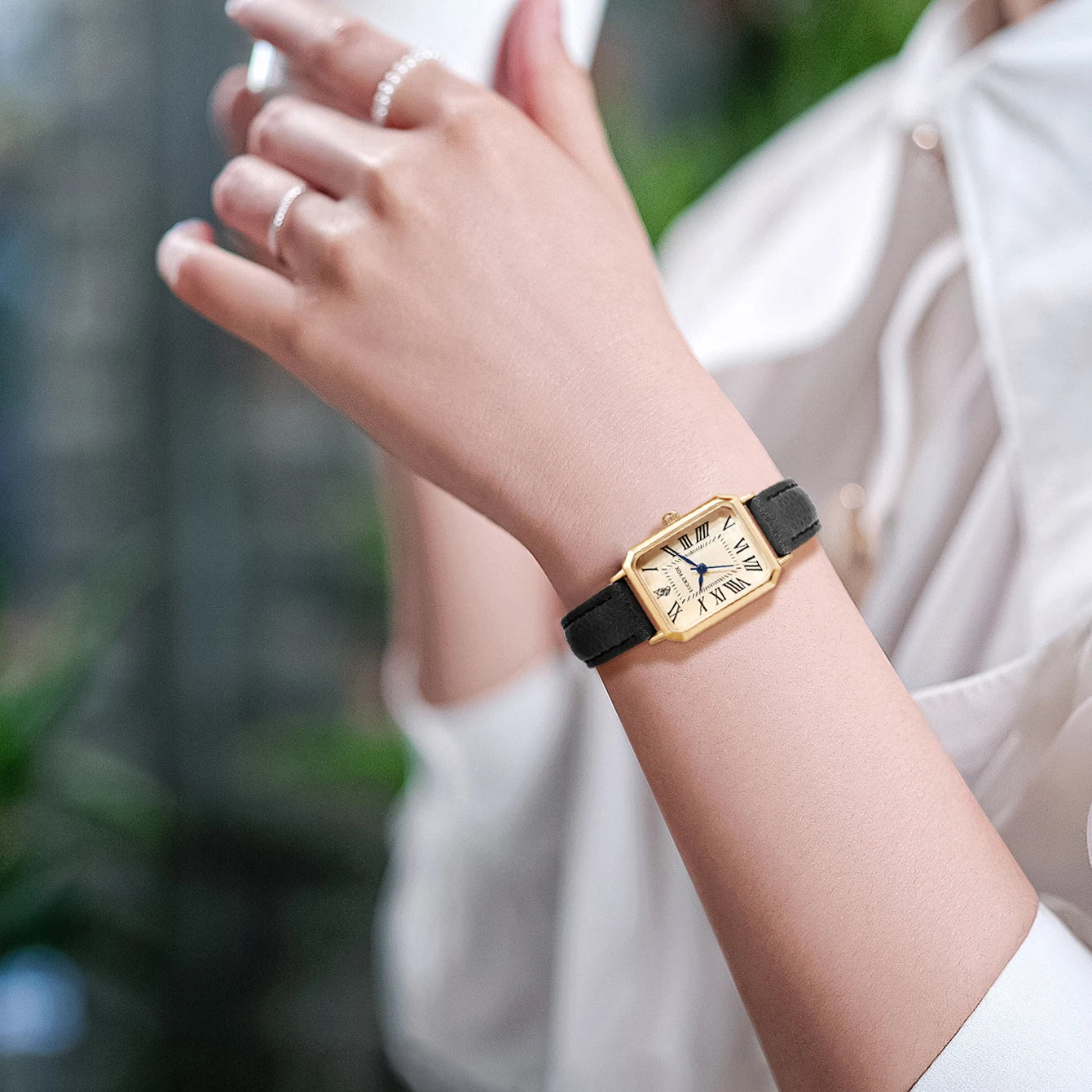 Fashion Retro Digital Dial Square Leather Strap Quartz Wristwatch