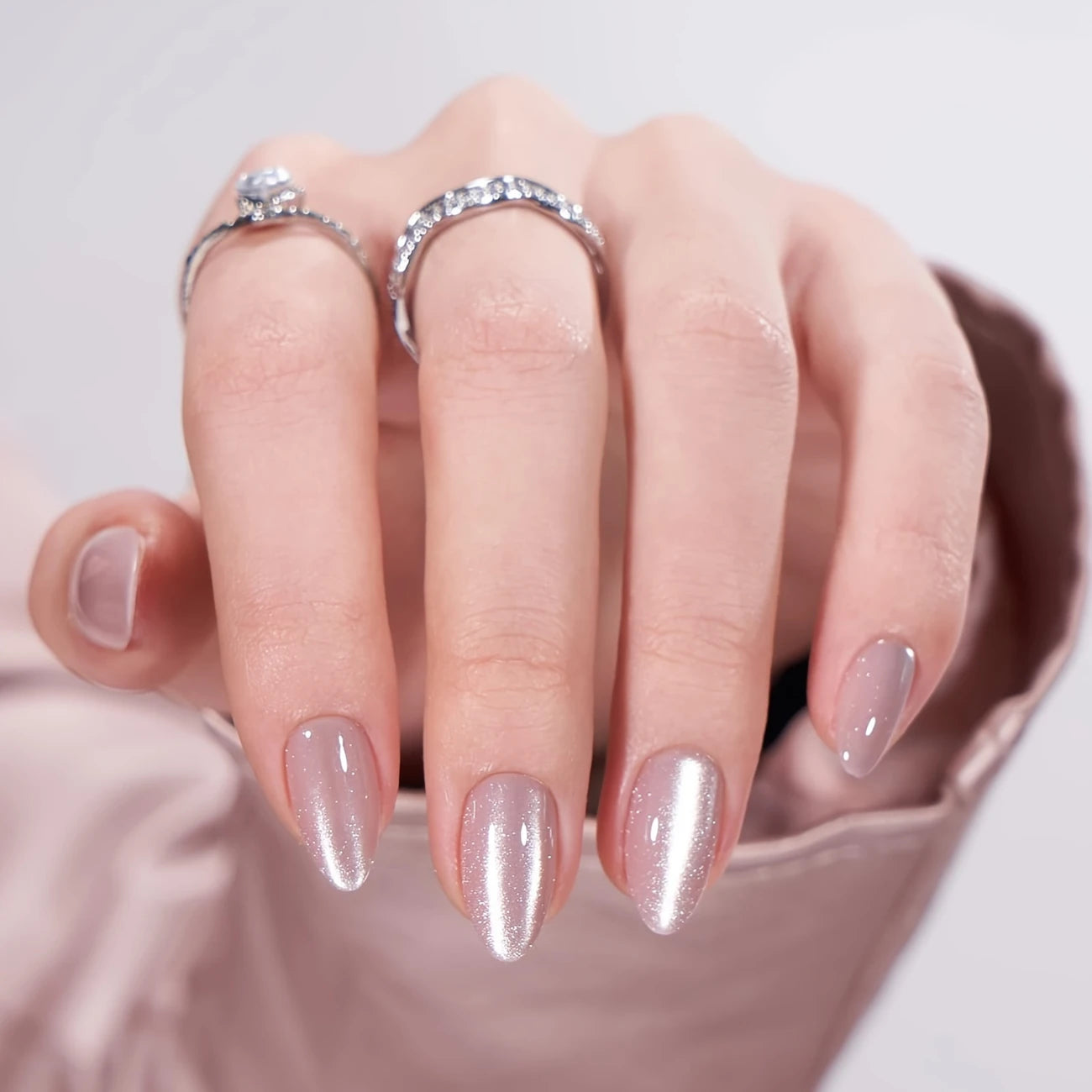 108pcs Cat's Eye Press-On Nails – 4 Styles in Red Almond Shape