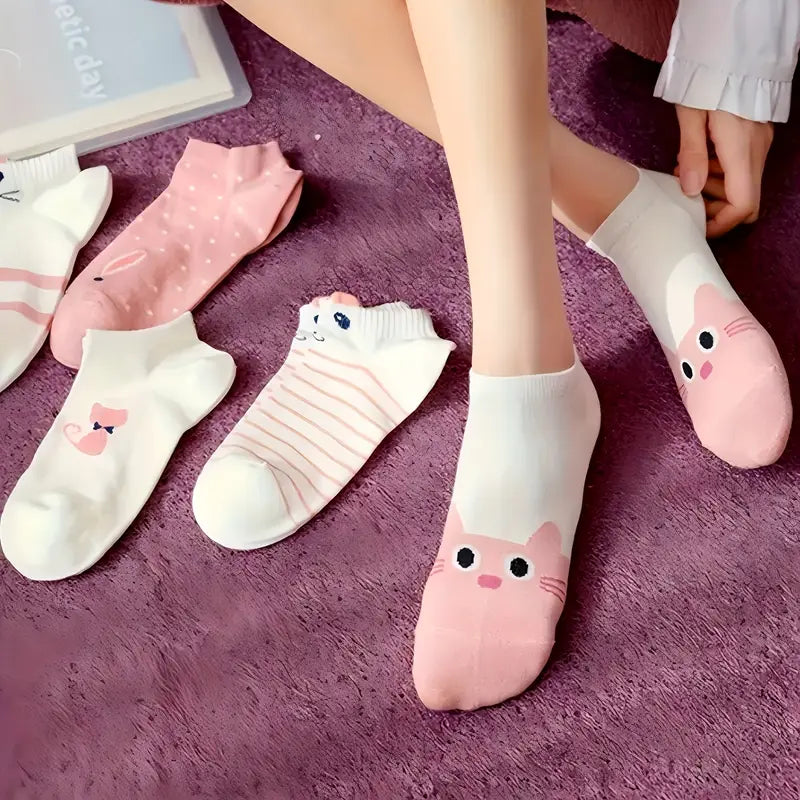 5 Pairs Women’s Cute Cartoon Cat Ankle Socks – Breathable Low-Cut Stockings