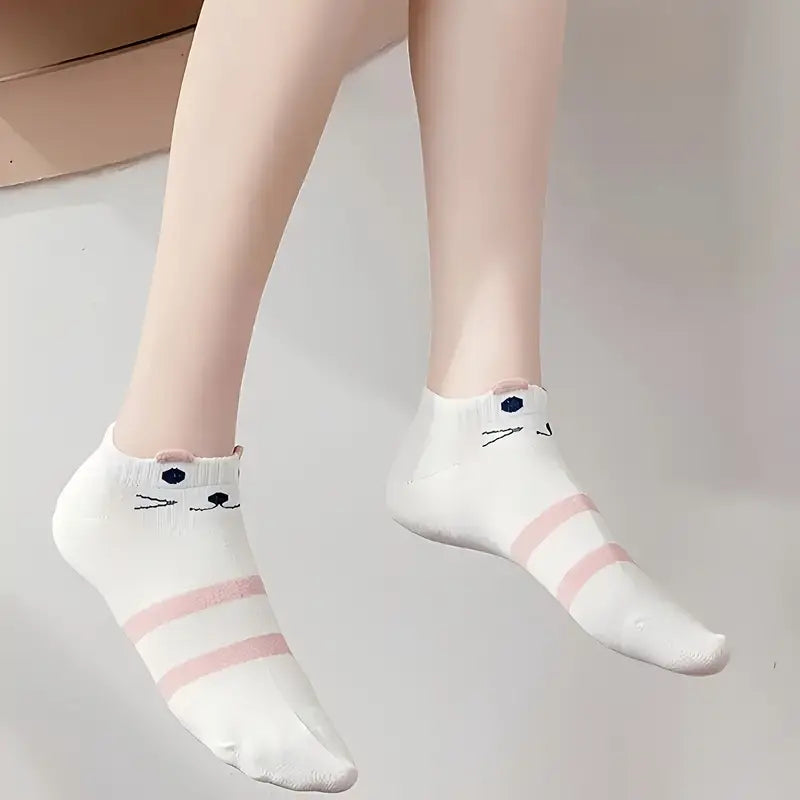 5 Pairs Women’s Cute Cartoon Cat Ankle Socks – Breathable Low-Cut Stockings