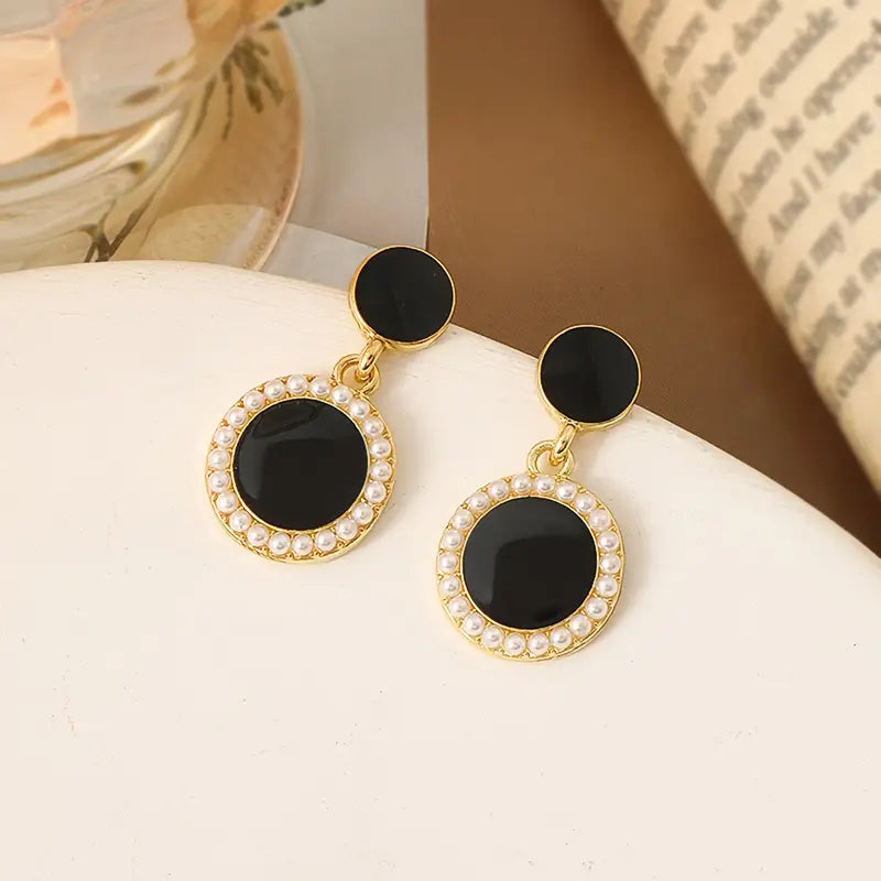 Double Black Round Design Dangle Earrings