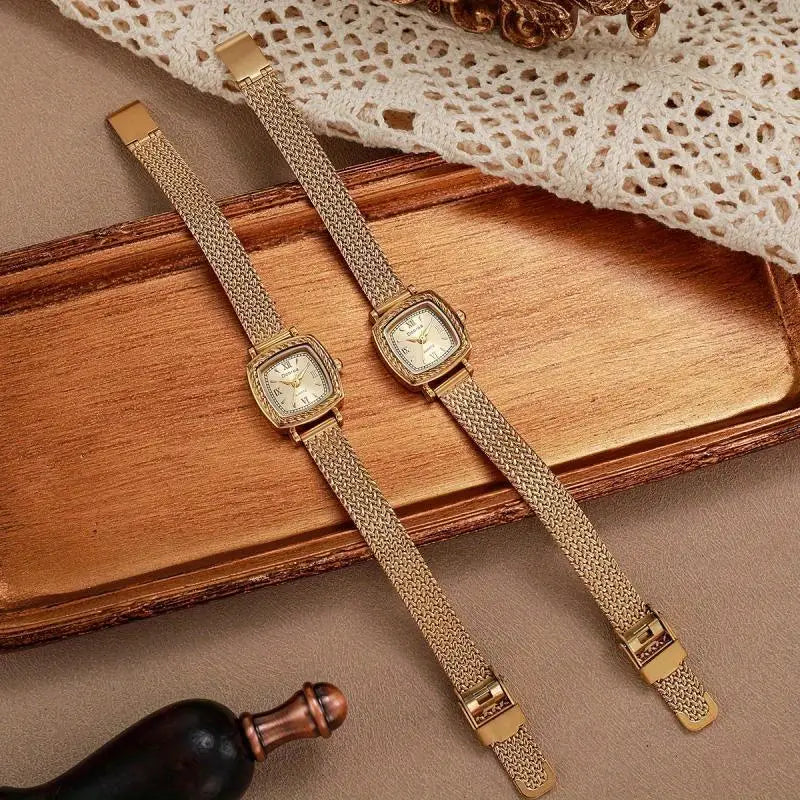 Vintage Golden-Tone Women’s Quartz Watch – Roman Numeral Square Dial & Stainless Steel Strap