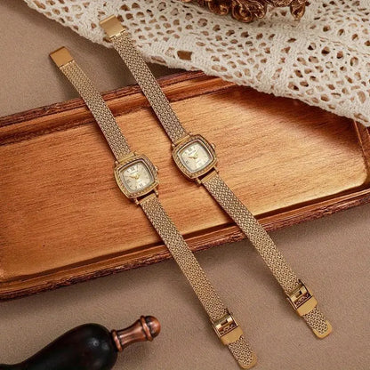 Vintage Golden-Tone Women’s Quartz Watch – Roman Numeral Square Dial & Stainless Steel Strap