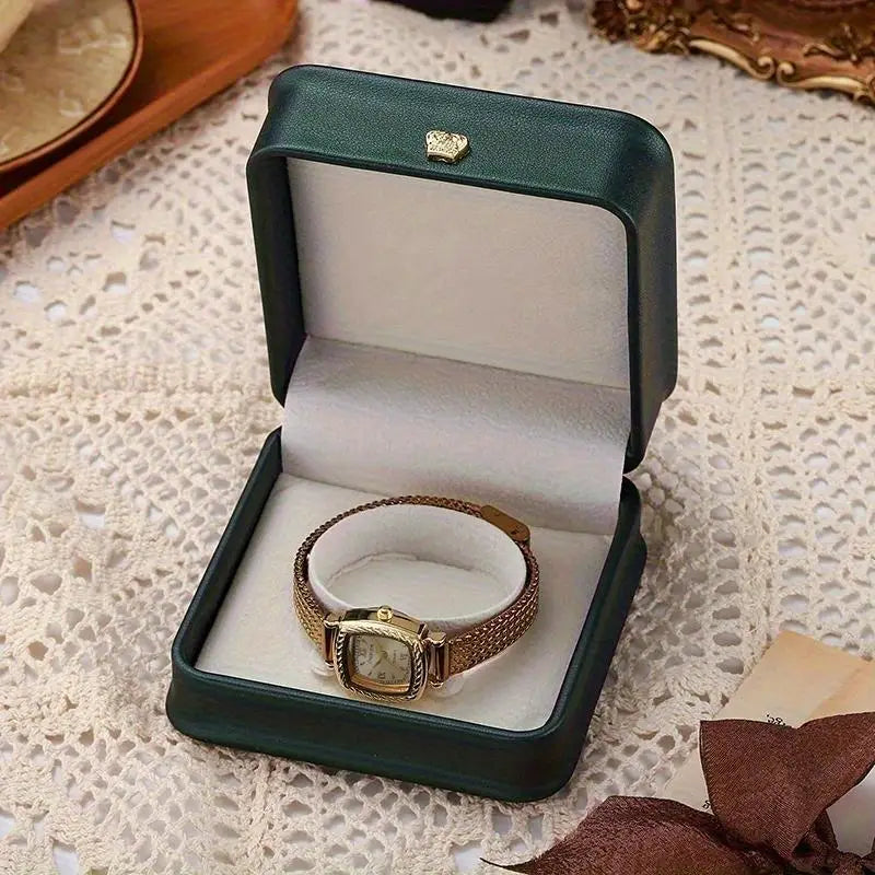 Vintage Golden-Tone Women’s Quartz Watch – Roman Numeral Square Dial & Stainless Steel Strap